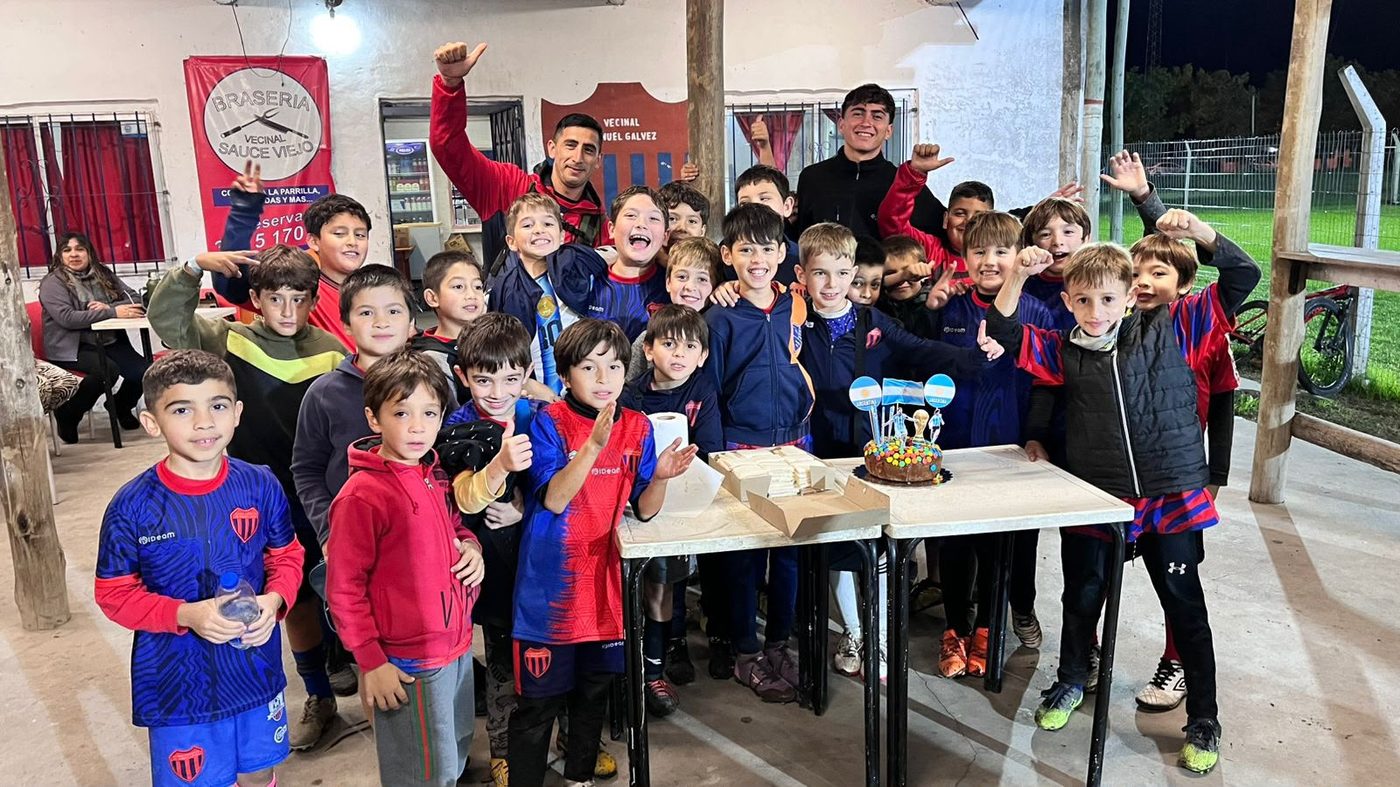 Festejo de cumpleaños en la braseria del club